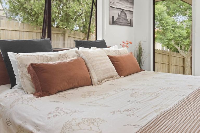 Photo of property in 28 Hawaiian Parade, Arkles Bay, Whangaparaoa, 0932