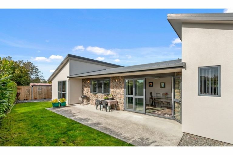 Photo of property in 98a Gilberthorpes Road, Hei Hei, Christchurch, 8042