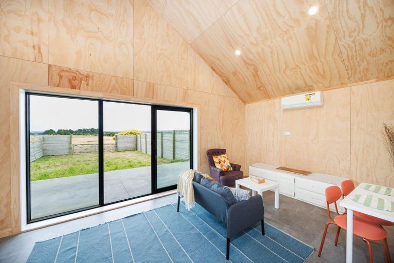 Photo of property in 1061 Taonui Road, Colyton, Feilding, 4775