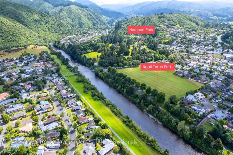 Photo of property in 2/25 Memphis Grove, Totara Park, Upper Hutt, 5018