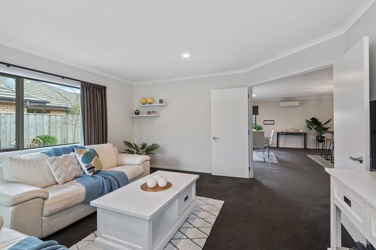 Photo of property in 17 Rossall Crescent, Rolleston, 7615