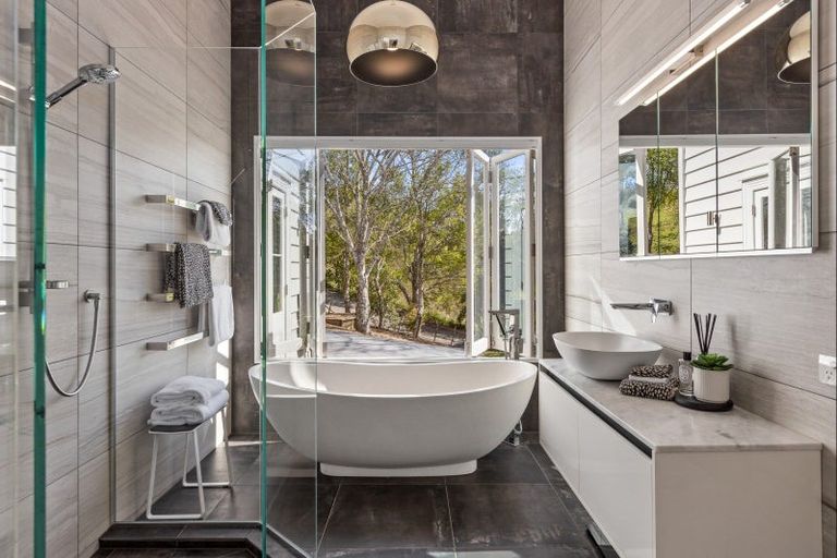 Photo of property in 340 Paremoremo Road, Paremoremo, Auckland, 0632