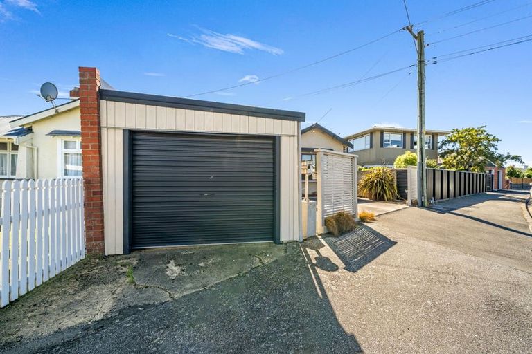 Photo of property in 8 Hargest Crescent, Saint Kilda, Dunedin, 9012