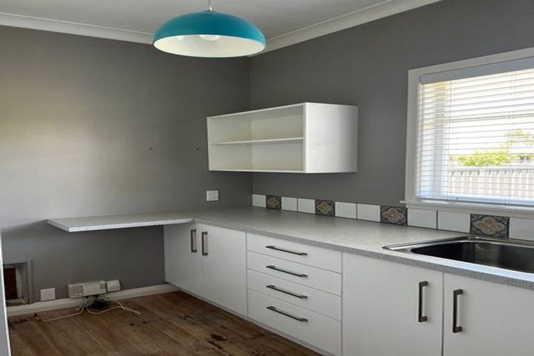 Photo of property in 1 Logan Avenue, Marewa, Napier, 4110