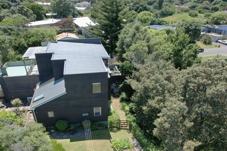 Photo of property in 18 Jeep Road, Raumati South, Paraparaumu, 5032