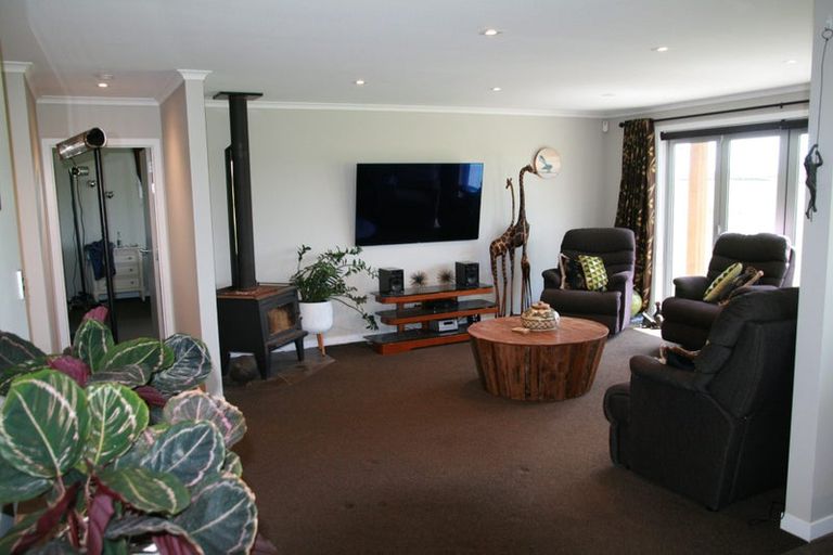 Photo of property in 186 Austin Road, Dairy Flat, Albany, 0794