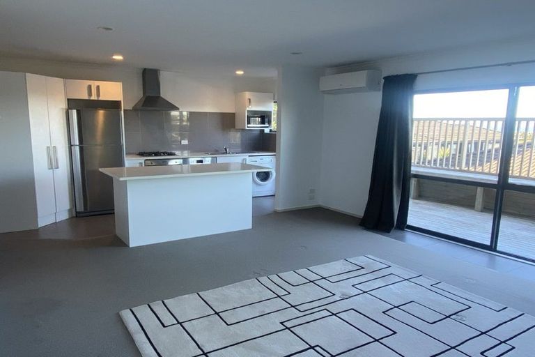 Photo of property in 94 Carlisle Road, Browns Bay, Auckland, 0632