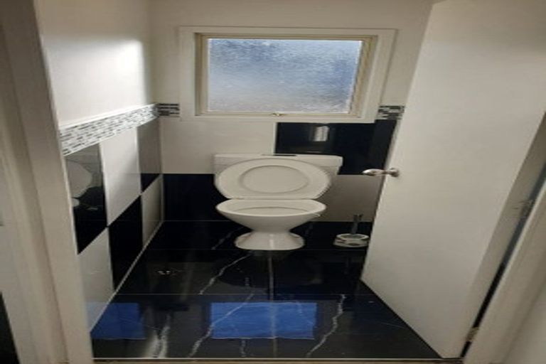 Photo of property in 27 Dovey Place, Massey, Auckland, 0614