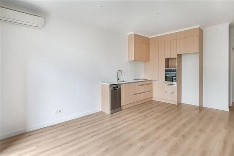 Photo of property in 9 Hudson Bay Road, Hobsonville, Auckland, 0616