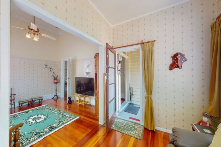 Photo of property in 102 Karaka Road, Thames, 3500