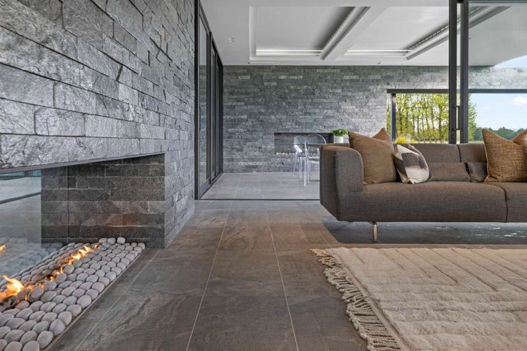 Photo of property in 400 Pound Road, Yaldhurst, Christchurch, 7676