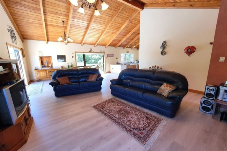 Photo of property in 31 Kowhai Drive, Te Kouma, Coromandel, 3581