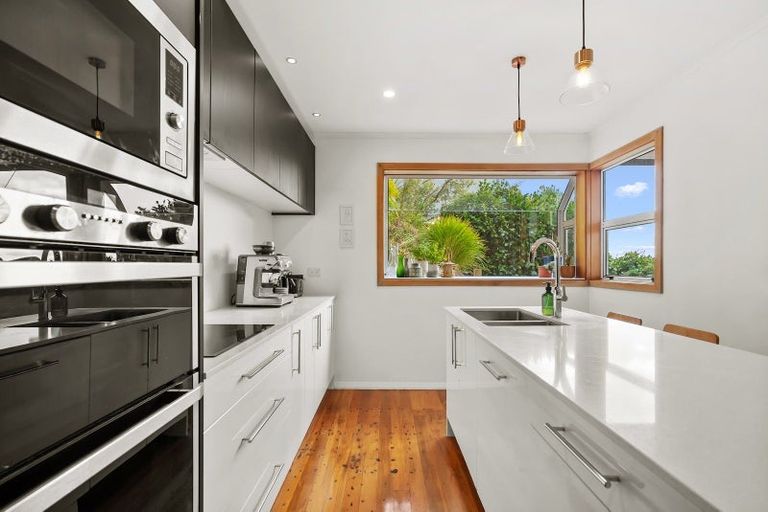 Photo of property in 57 Rona Street, Eastbourne, Lower Hutt, 5013