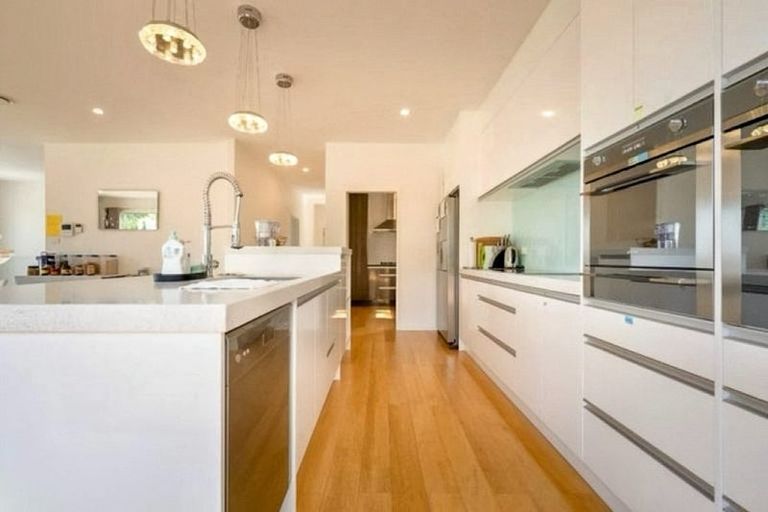 Photo of property in 50 Corricvale Way, Northcross, Auckland, 0630