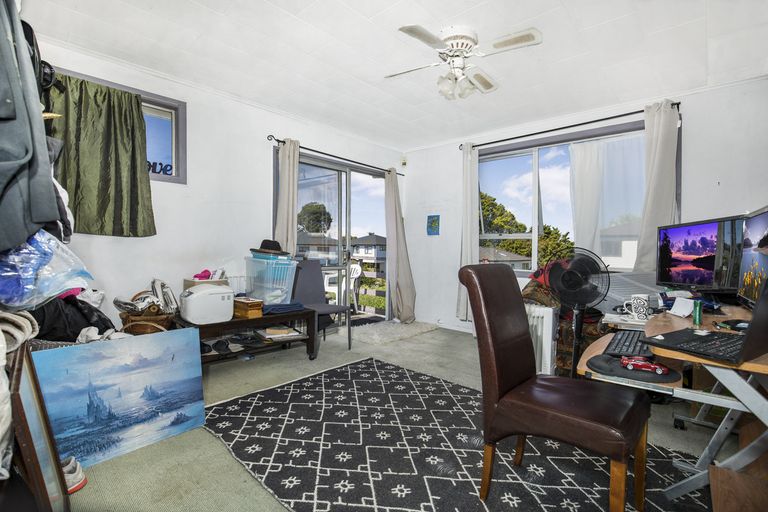 Photo of property in 22 Estuary Road, Weymouth, Auckland, 2103
