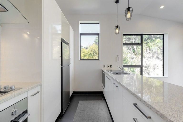 Photo of property in 15 San Sebastian Road, Kelburn, Wellington, 6012