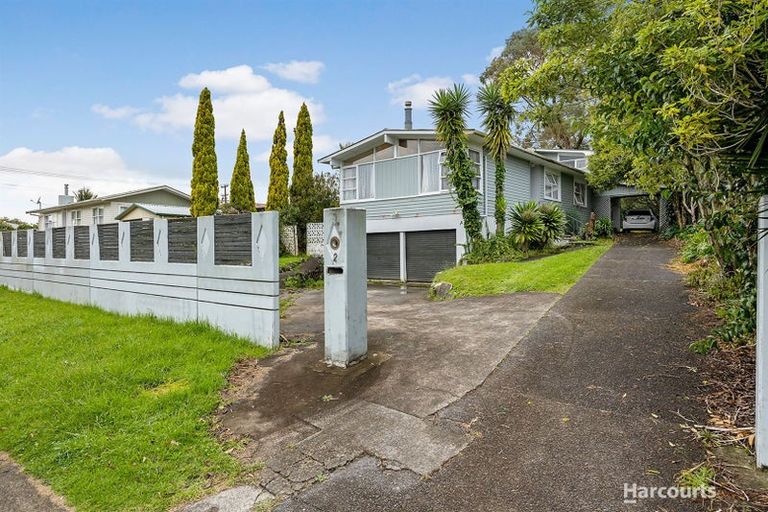 Photo of property in 2 Coburg Street, Henderson, Auckland, 0612