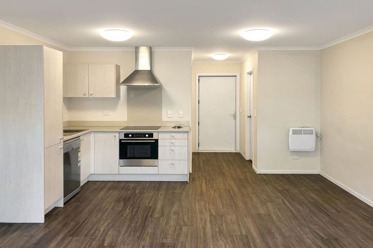 Photo of property in 8 Chiefs Court, Hamilton East, Hamilton, 3216