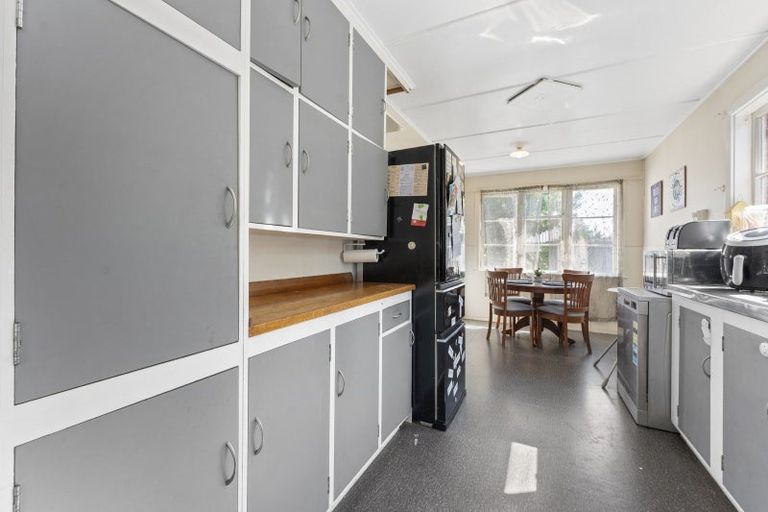 Photo of property in 37 Rangiora Avenue, Roslyn, Palmerston North, 4414