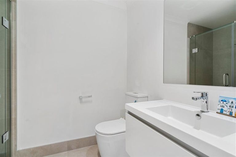 Photo of property in 10 Kiato Lane, Flat Bush, Auckland, 2019