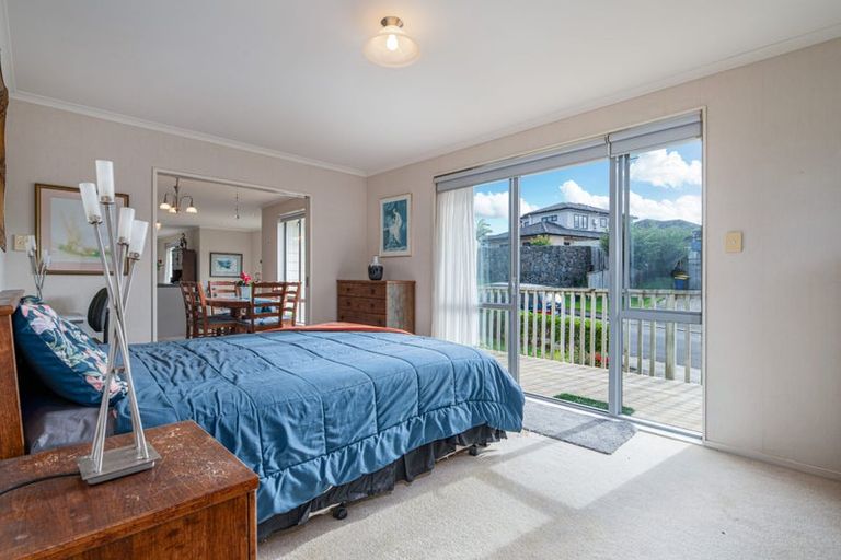 Photo of property in 37 Bradnor Meadows Drive, Swanson, Auckland, 0612