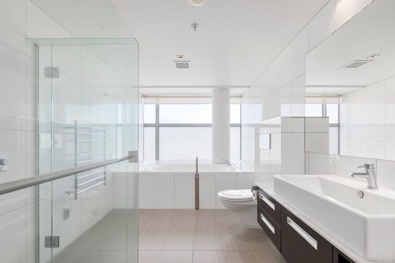 Photo of property in 5/50 Marine Parade, Mount Maunganui, 3116