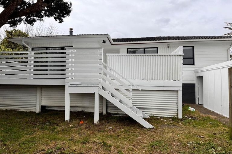 Photo of property in 2/1 Carter Place, Manurewa, Auckland, 2102