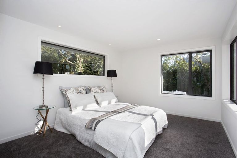 Photo of property in 8 Mcfaddens Road, St Albans, Christchurch, 8052