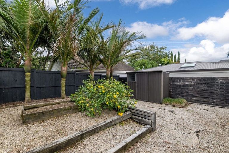 Photo of property in 1/2a Earnoch Avenue, Takapuna, Auckland, 0622