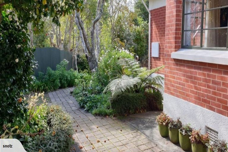 Photo of property in 18 Newgate Street, Picton, 7220