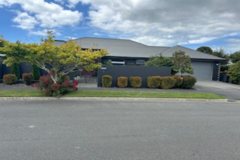 Photo of property in 8 Northwater Drive, Northwood, Christchurch, 8051