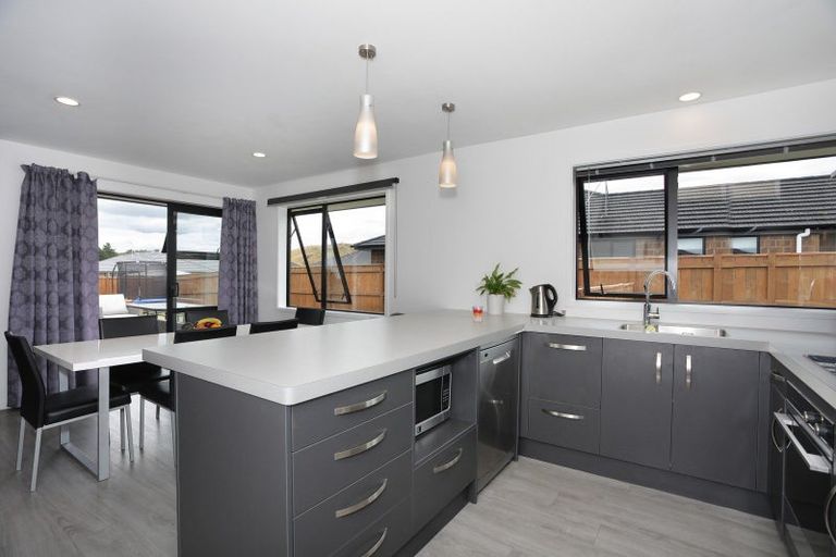 Photo of property in 19 Macdonald Heights, Feilding, 4702