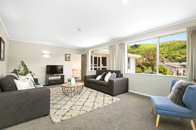 Photo of property in 64 Oriel Avenue, Tawa, Wellington, 5028