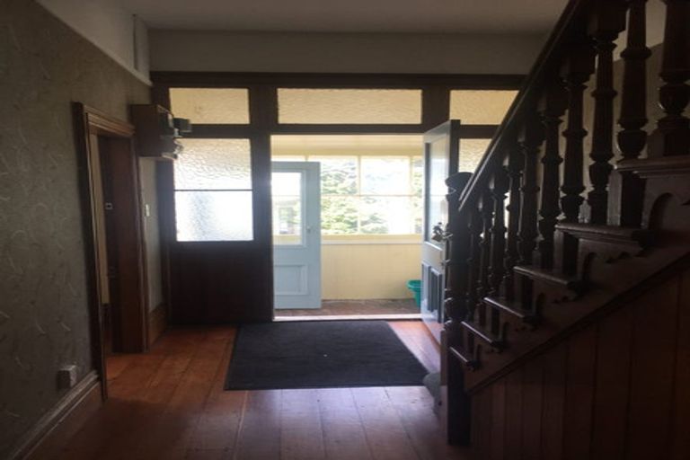 Photo of property in 4a Myrtle Crescent, Mount Cook, Wellington, 6021