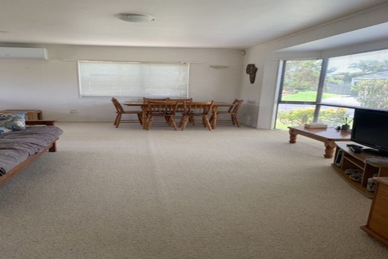 Photo of property in 20 Maurice Borich Place, Henderson, Auckland, 0610