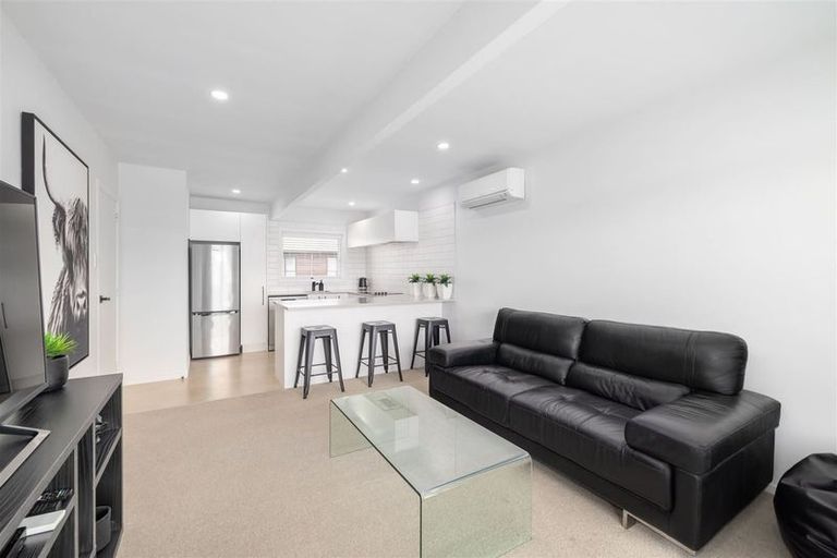 Photo of property in 8/58 Papanui Road, Merivale, Christchurch, 8014