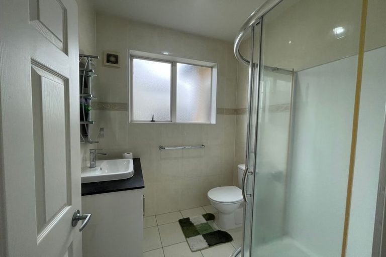 Photo of property in 32 Kaseng Place, East Tamaki Heights, Auckland, 2016