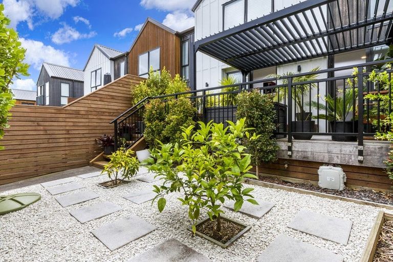 Photo of property in 77 Bonair Crescent, Silverdale, 0932