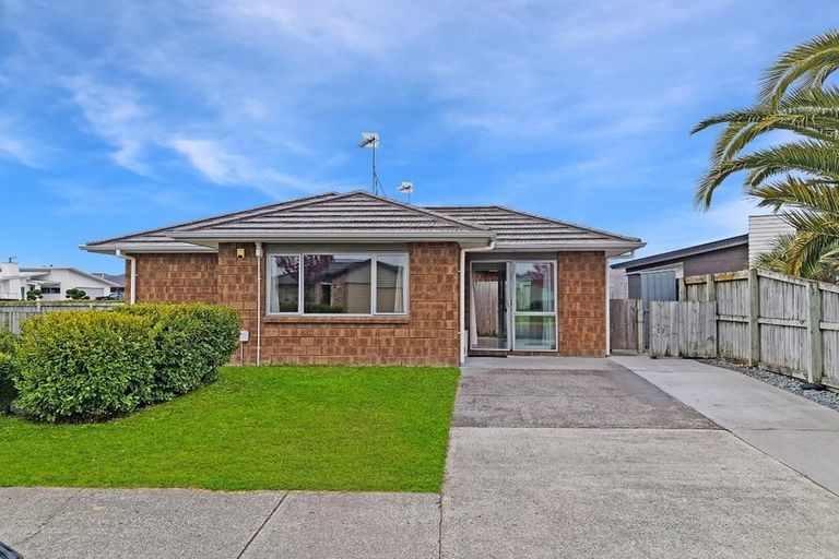 Photo of property in 2 Foxbury Court, Rototuna North, Hamilton, 3210