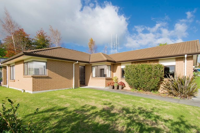 Photo of property in 39 Danny Place, Pyes Pa, Tauranga, 3112
