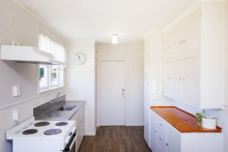 Photo of property in 125 Limbrick Street, Terrace End, Palmerston North, 4410