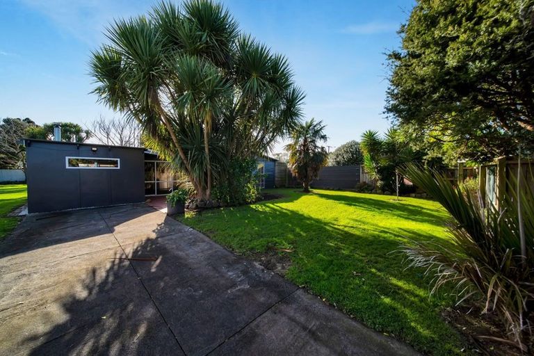 Photo of property in 59 Patu-kukupa Street, Manaia, 4612