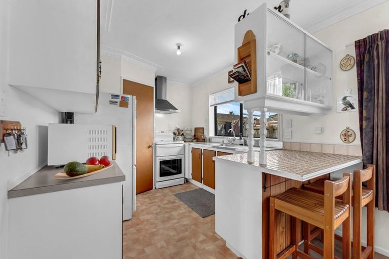 Photo of property in 2/10 Duke Street, Papakura, 2110