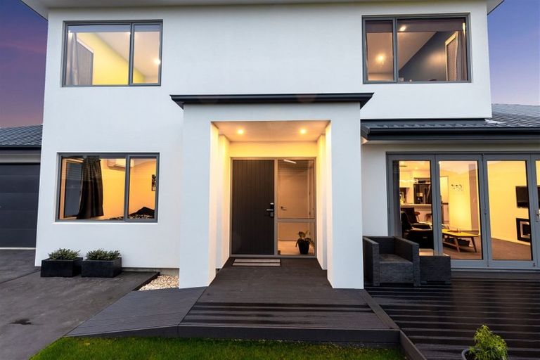 Photo of property in 299 Burwood Road, Burwood, Christchurch, 8083