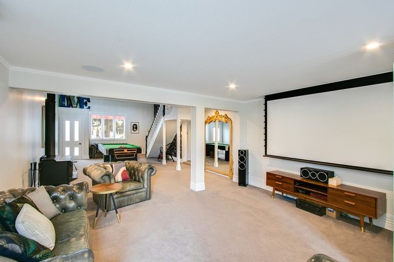 Photo of property in 2 Lucknow Road, Havelock North, 4130