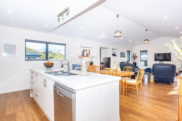 Photo of property in 14 Tuamotu Park, Wainui, Gisborne, 4010