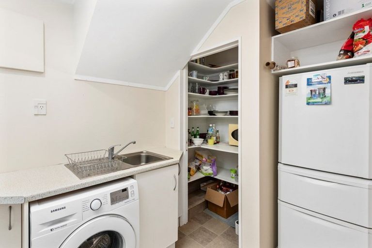 Photo of property in 14 Pitau Road, Mount Maunganui, 3116