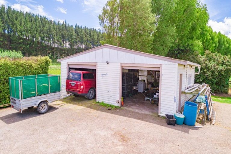Photo of property in 10 Ruawhata Road, Mangatainoka, Pahiatua, 4982