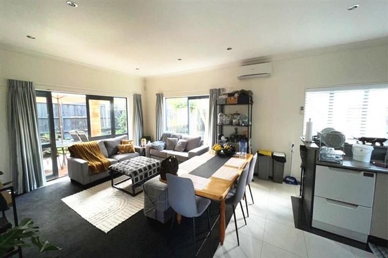 Photo of property in 402 East Tamaki Road, East Tamaki, Auckland, 2013