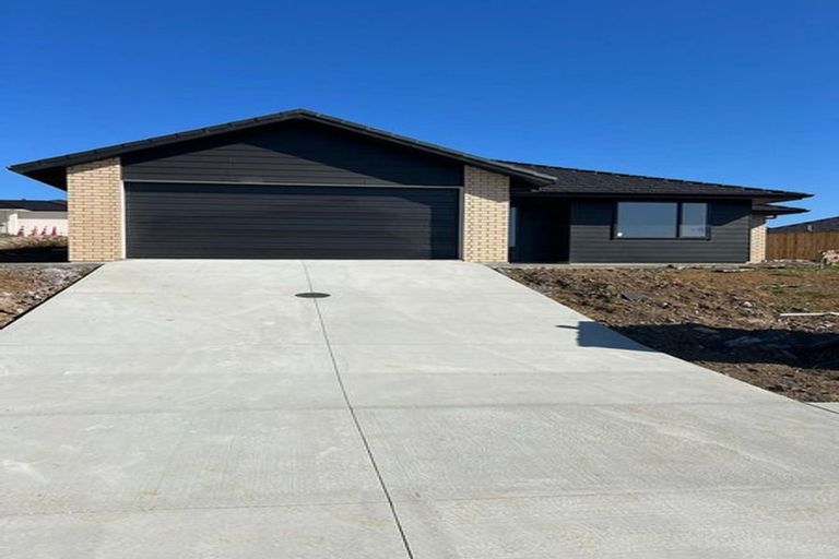 Photo of property in 14 Bathurst Crescent, Pyes Pa, Tauranga, 3112